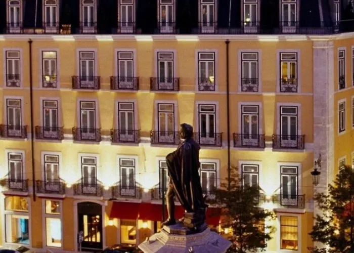 Love Inn Bairro Alto 4