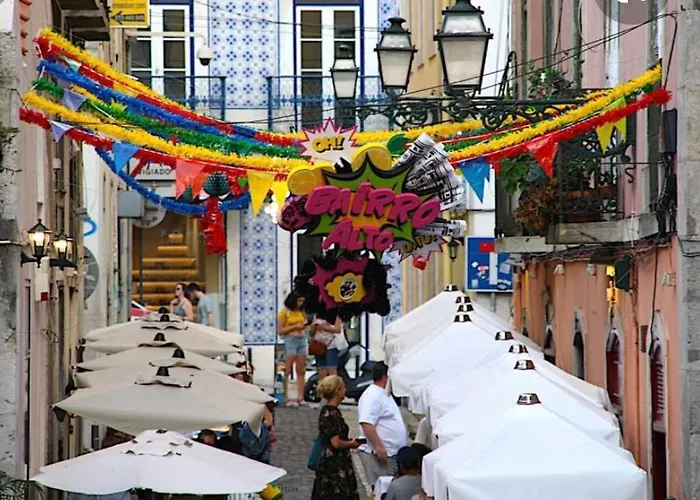 Love Inn Bairro Alto 4
